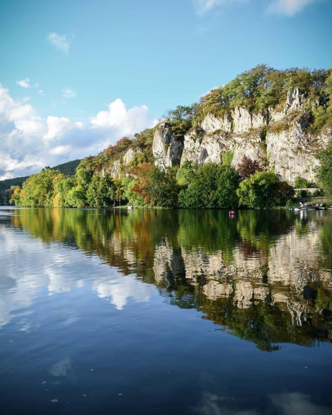 Pieds Dans L'Eau Private Wellness Bordure De Meuse Villa Lustin Buitenkant foto