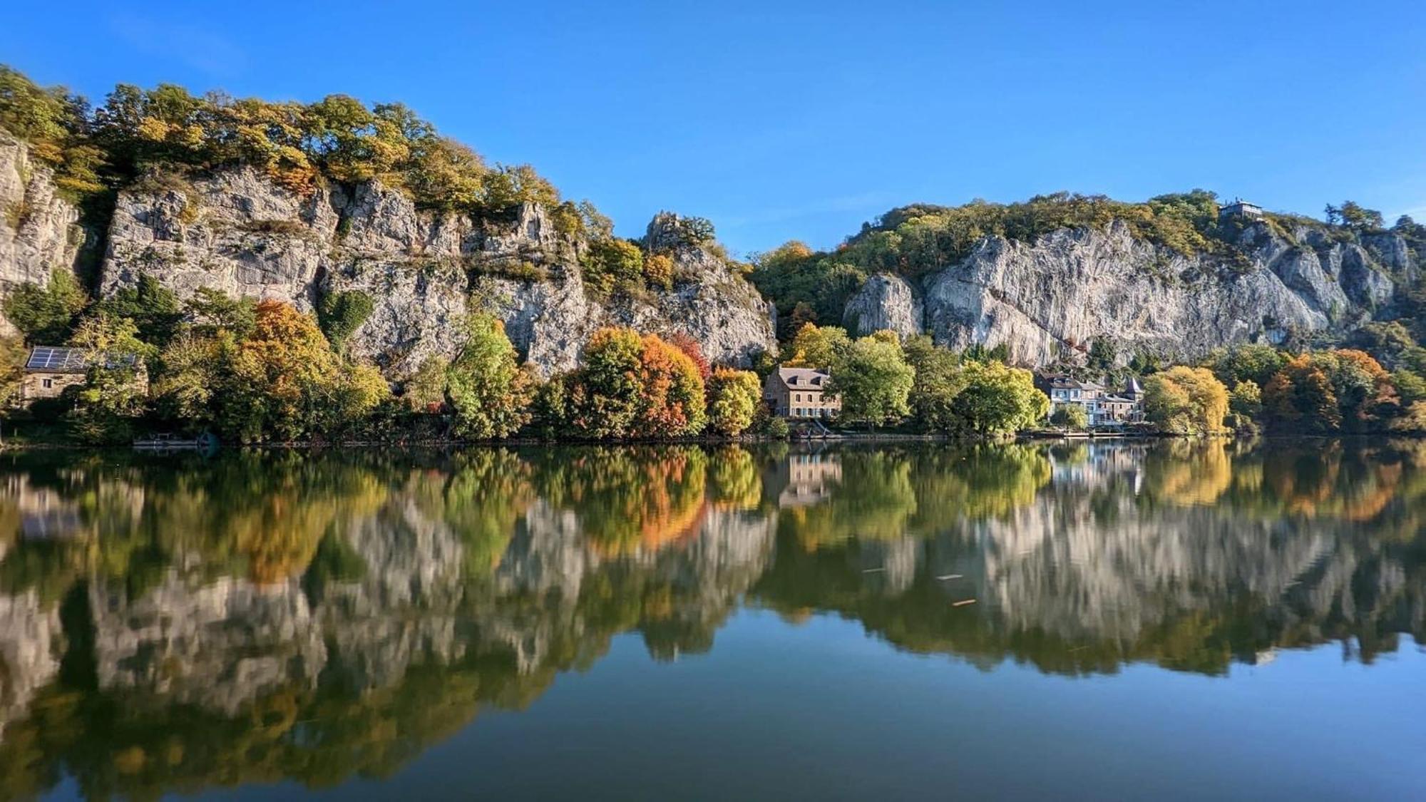 Pieds Dans L'Eau Private Wellness Bordure De Meuse Villa Lustin Buitenkant foto